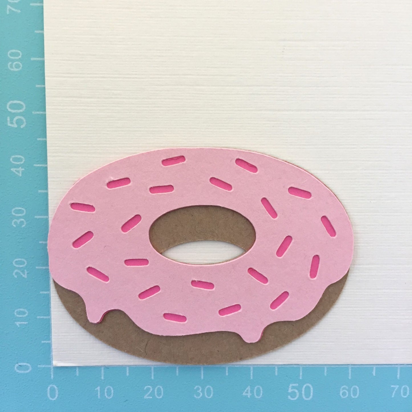 6 STRAWBERRY DONUT Die Cut Card Making Toppers
