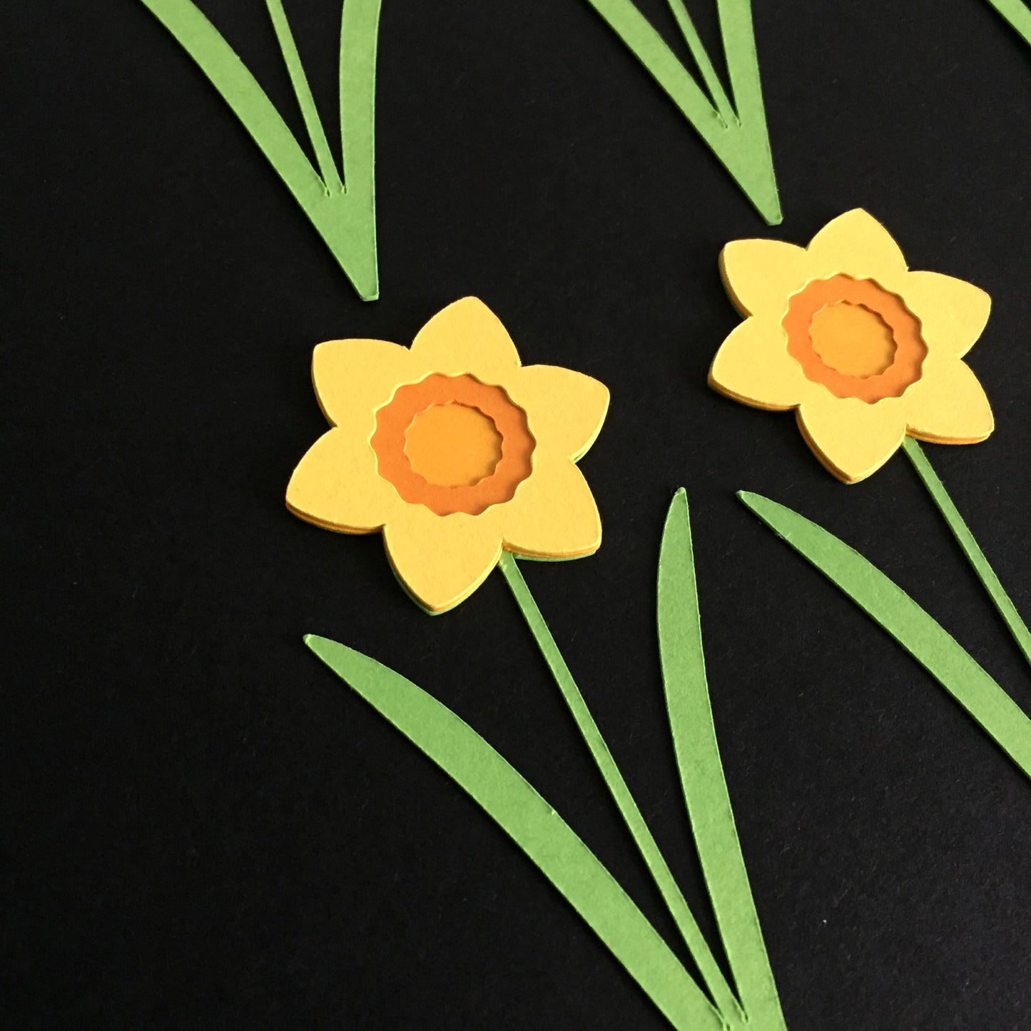 8 Bright DAFFODIL FLOWER STEMS Easter Card Making Die Cut Toppers