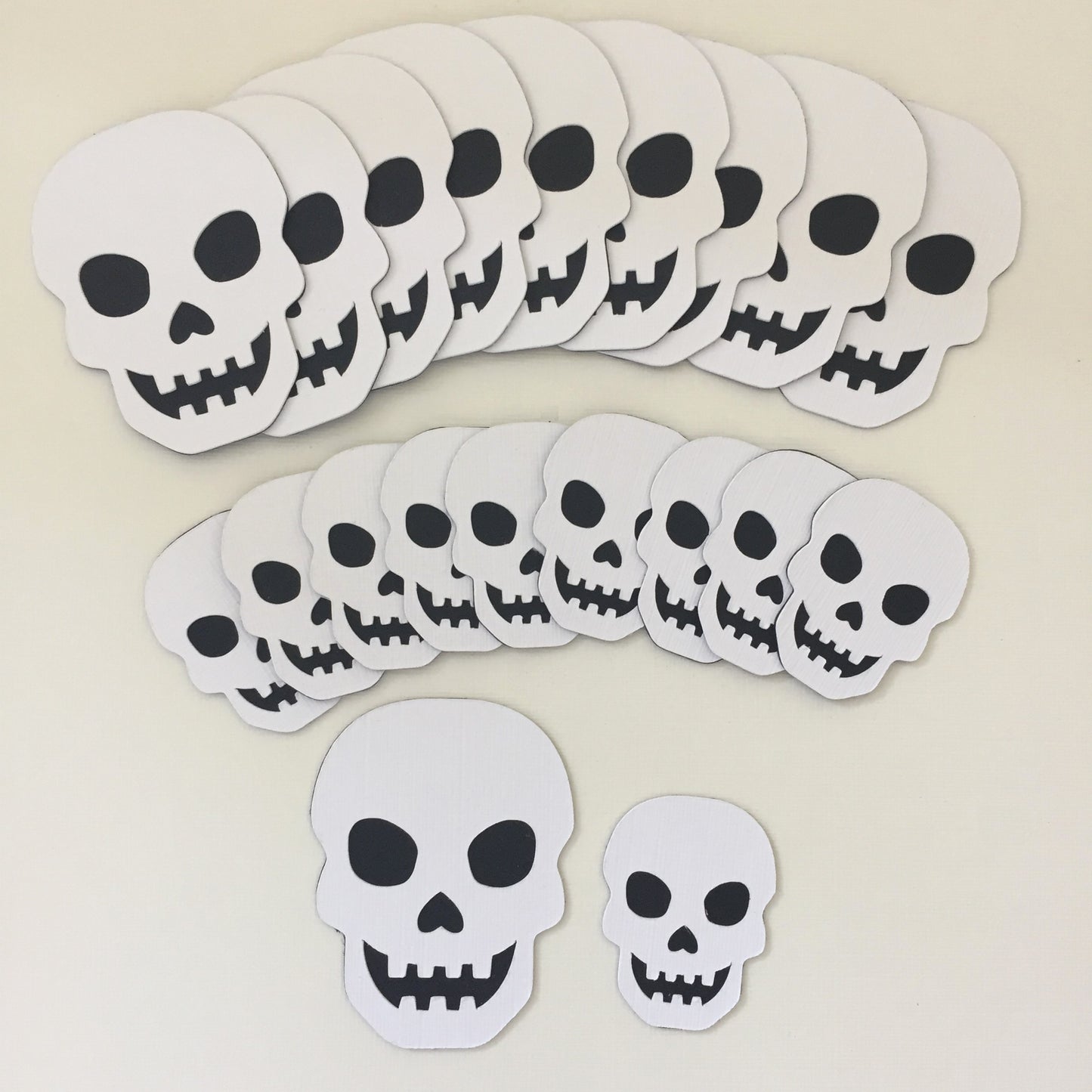20 SKELETON SKULL Halloween Card Making Die Cut Toppers - 2 Sizes