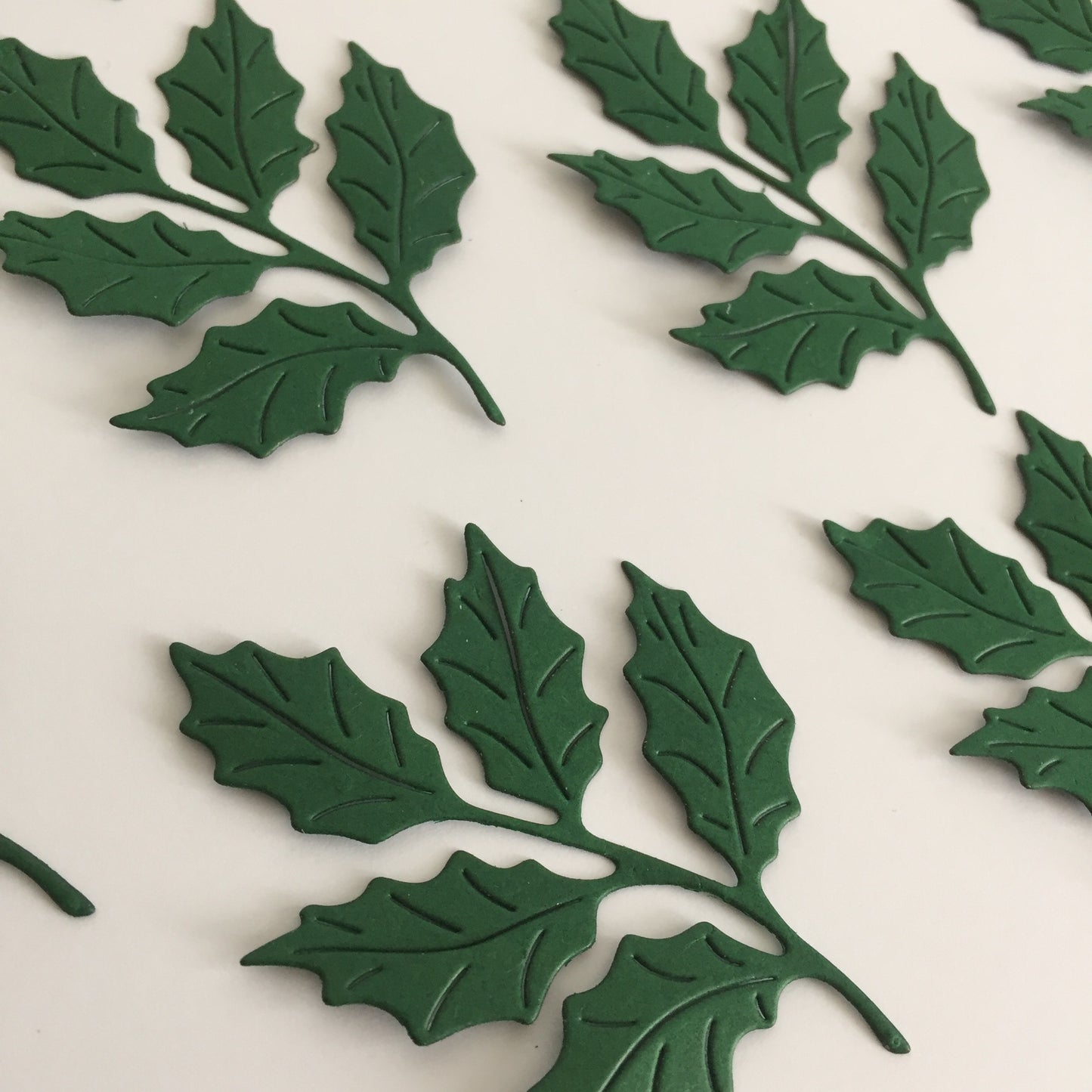 12 HOLLY SPRIG Christmas Card making Die Cuts