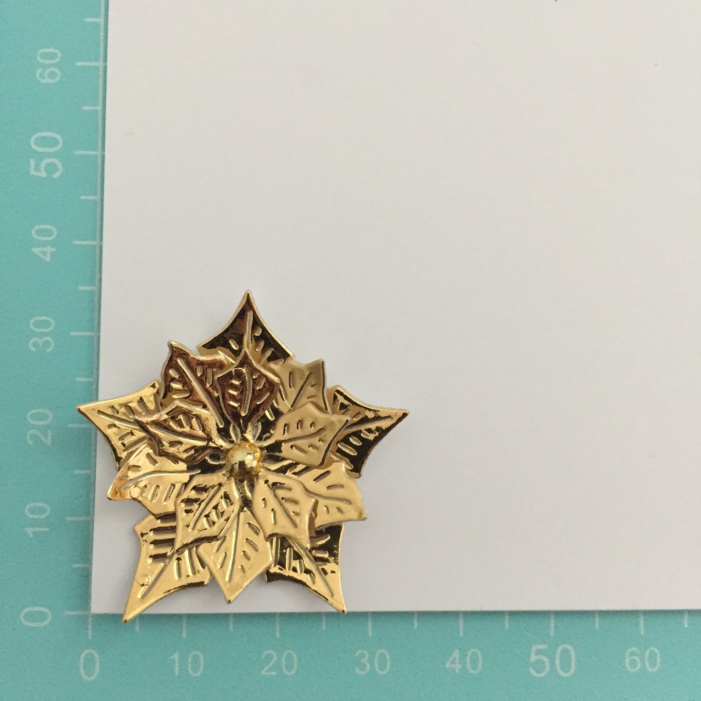12 Gold POINSETTIA Die Cut Christmas Card Making Toppers