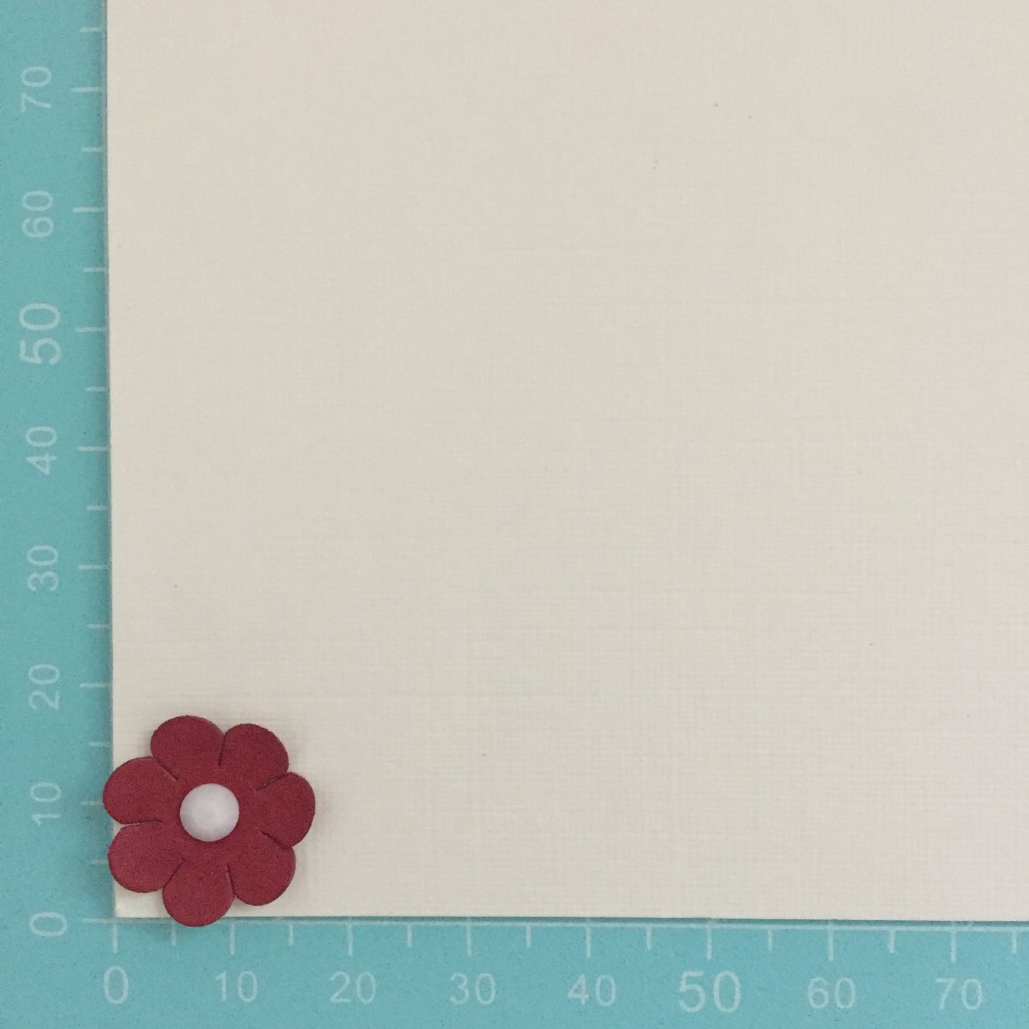 20 Small RED FLOWERS Christmas/Wedding Card Making Toppers